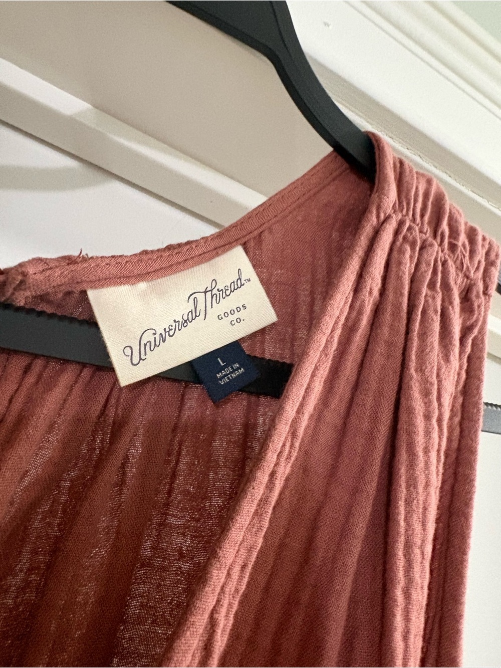 Universal Threads Sleeveless V-Neck Wide-Leg Jumpsuit in Dusty Rose - Picture 4 of 8